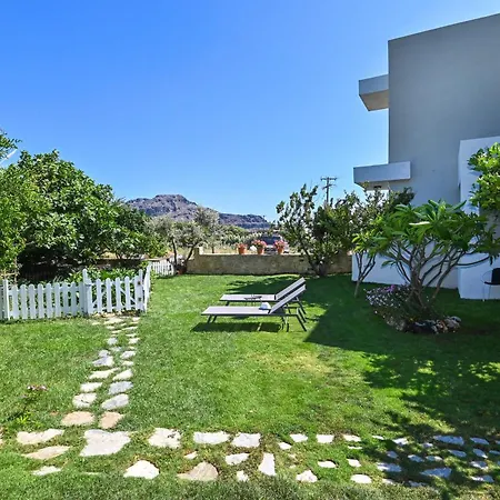 Holiday home Charalampos